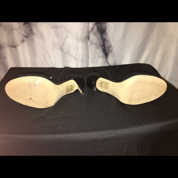 White House Black Market Black Fringe Heel - Picture 3 of 6